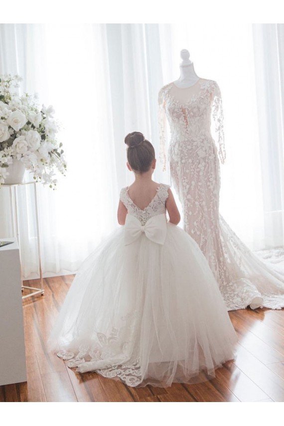 Ivory Ball Gown Chapel Train Sleeveless Flower Girl Dress Bristol