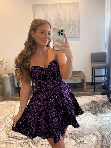 A-Line Sweetheart Sleeveless Short Velvet Sequin Homecoming Dress / Prom Dress Bristol